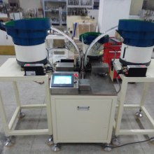 浙江臺州市黃巖勤達工藝品廠 專注于鉛筆、木桶、拉簧人等木工藝品生產(chǎn)